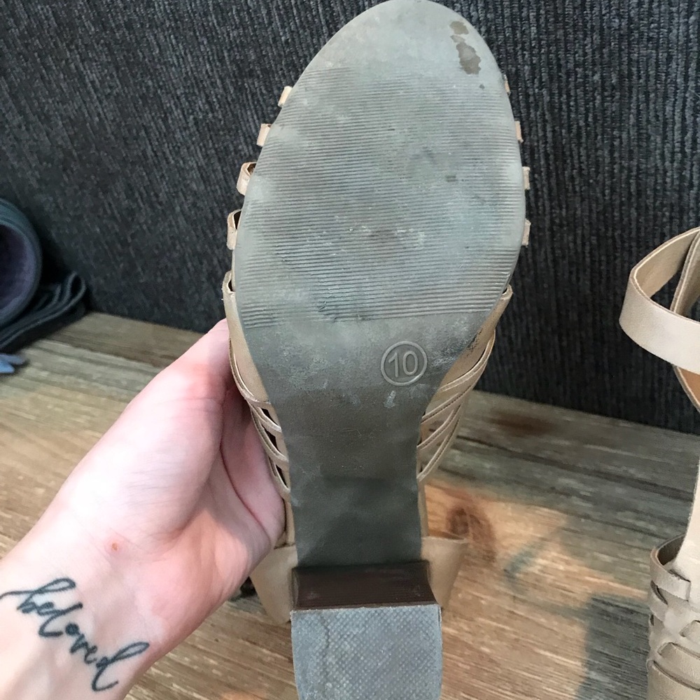 Shoes - Picture 2 of 3